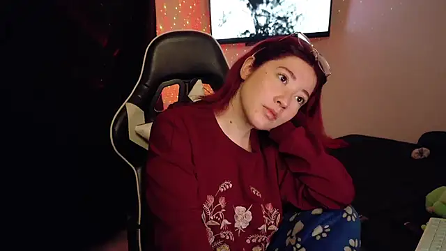 lunnaa  online show from October 22, 5:12 am