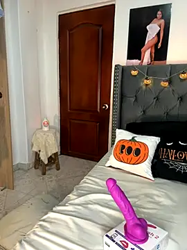 ema zoe online show from October 3, 12:38 am