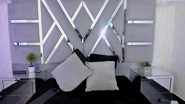 MonzerratBoyer online show from April 6, 7:04 pm