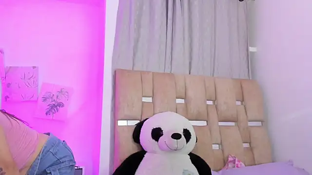 JulianaCarter online show from November 7, 8:25 pm