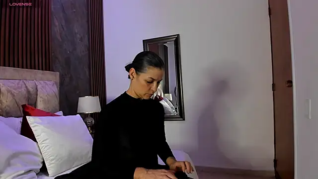 linda cabal online show from November 12, 9:46 pm