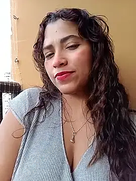 Vikyvoyeur online show from March 7, 9:44 pm