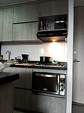 Vikyvoyeur online show from April 12, 6:33 pm