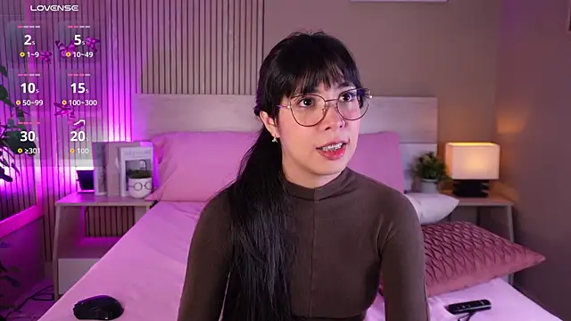 aprilqueenie online show from May 30, 7:54 pm