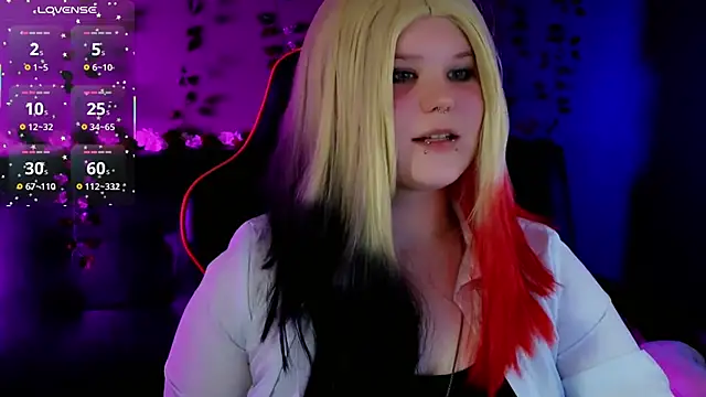 fillisfox  online show from October 8, 4:11 pm