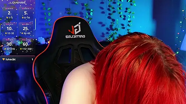 fillisfox  online show from September 20, 4:05 pm