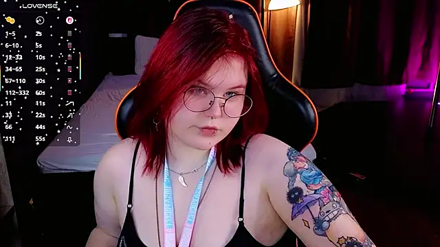 fillisfox  online show from February 8, 4:22 pm