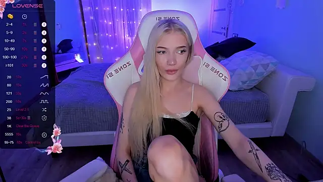 AnyaTaylor  online show from November 23, 2:14 am