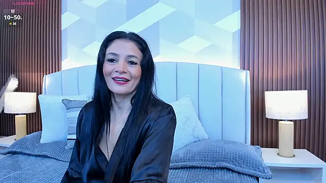 Mommy Naughty online show from October 6, 11:05 am