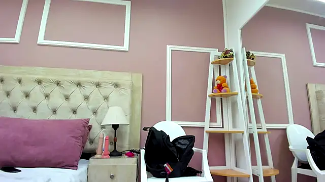 merlyaluna online show from September 19, 9:58 pm