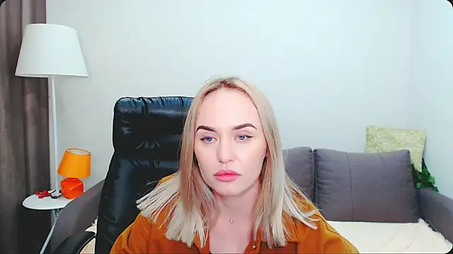 LiluMoon   online show from April 30, 5:40 pm