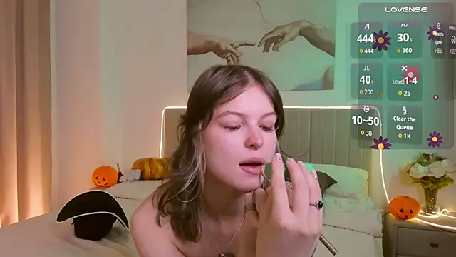 Lisa Blossom online show from November 4, 6:07 am