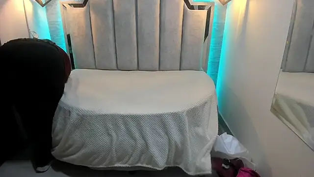  Emily rosee  online show from September 20, 12:03 pm