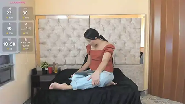 shantall 05 online show from February 4, 6:55 pm