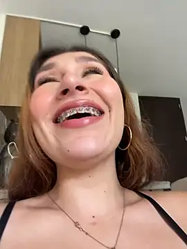 Isa Villamarin online show from October 9, 4:33 pm