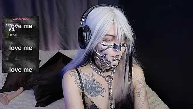 GothXRaven online show from October 7, 3:38 pm