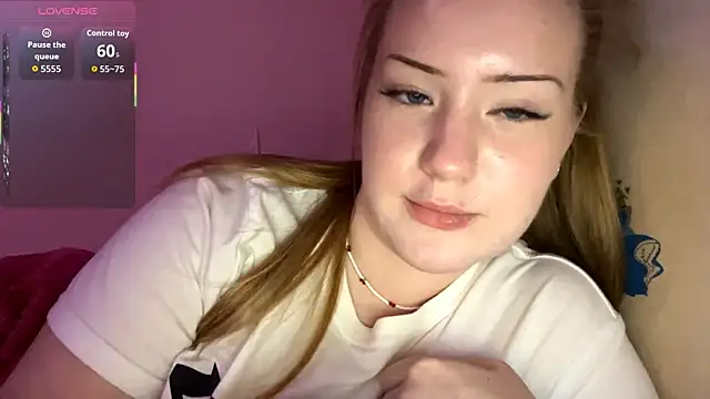 PandaFluff online show from September 9, 5:24 pm