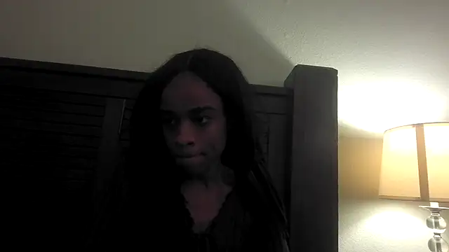 Marlowlovee online show from November 1, 4:05 am