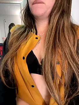 emma hot2006 online show from September 29, 5:29 pm