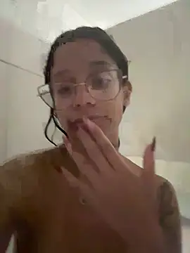 FadaPerigosa online show from February 19, 11:58 pm