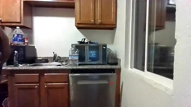 OnlyOneMeeks online show from April 18, 7:22 am