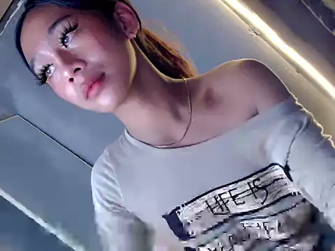 sweety kyrah18 online show from September 23, 9:13 pm