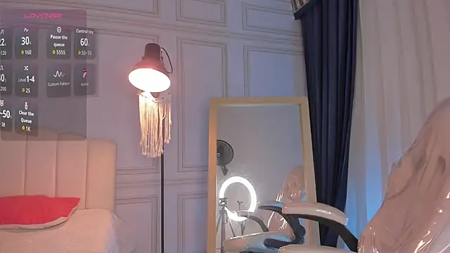 Doll Isa  online show from September 17, 7:23 pm