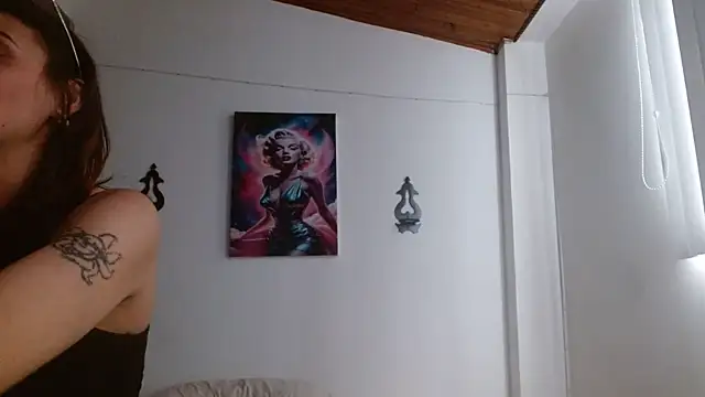 Crystal Star  online show from June 26, 9:16 pm