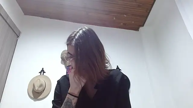 Crystal Star  online show from February 14, 11:07 pm