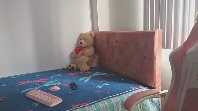 Crystal Star  online show from November 7, 2:33 pm