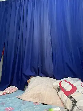 Enyagleam  online show from September 11, 2:23 am