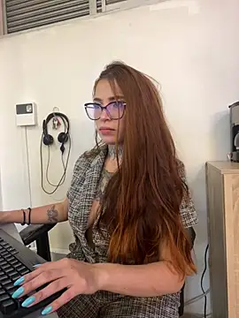dreamleah  online show from May 13, 12:06 am