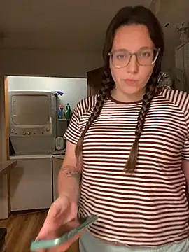 Mommasaurrex online show from October 8, 3:33 am