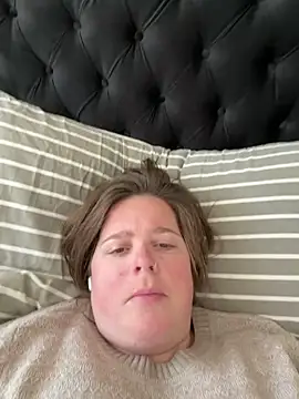 hornykitty1210 online show from February 2, 5:12 pm