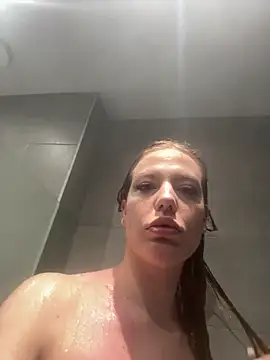 Chloemillerrxx online show from December 19, 3:59 pm