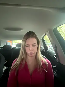 Chloemillerrxx online show from November 29, 1:37 pm