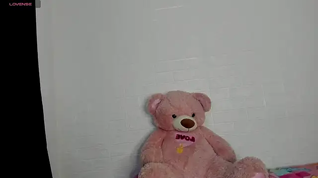 HaileyDuke online show from April 17, 12:57 am