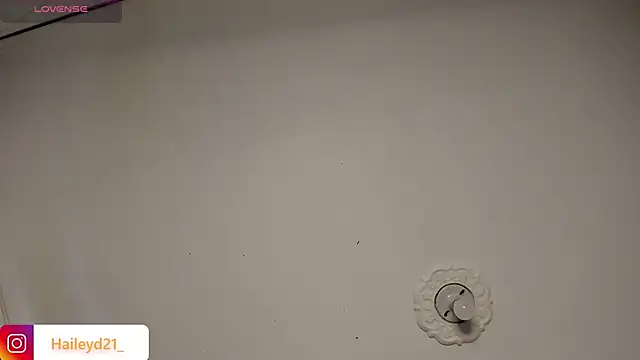 HaileyDuke online show from March 29, 3:33 pm