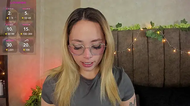 LanaMills  online show from March 16, 4:48 am