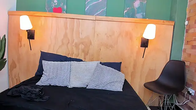 halleylorens online show from October 23, 7:09 pm