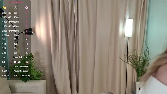 lisabaus online show from February 18, 9:08 am