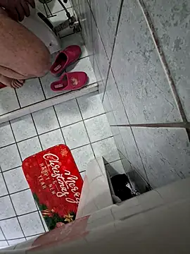 Monella52 online show from December 3, 9:39 pm