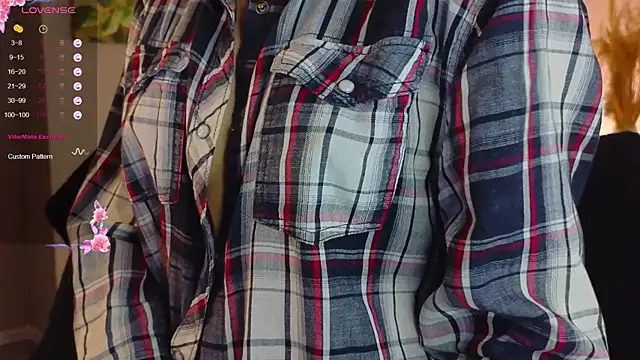 NyxaThorn online show from November 16, 2:50 pm