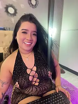 Aliciawhitee online show from April 22, 3:03 am