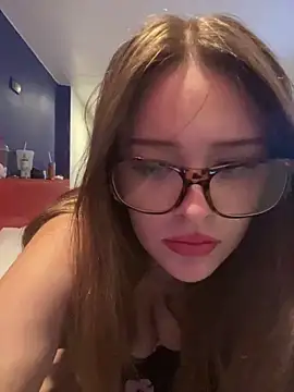 cherryrosealiee online show from March 19, 4:00 pm