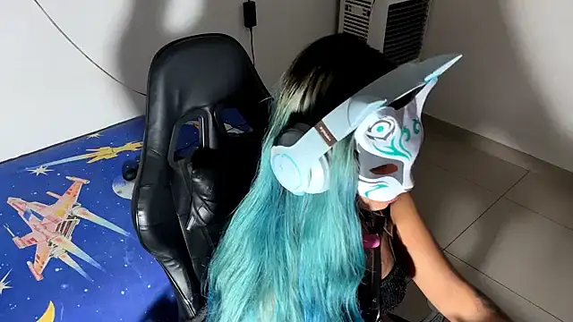 bluesubmissive online show from December 5, 4:34 am