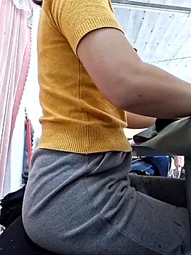 irina hana online show from December 22, 7:44 am