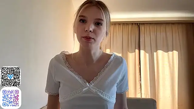 FruityXo online show from September 24, 8:24 am