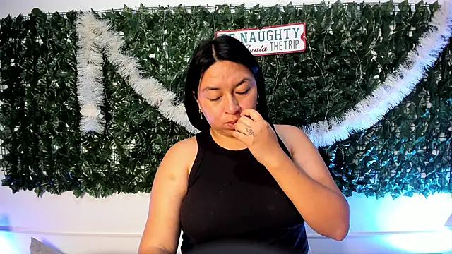 BellaRoux1 online show from December 19, 12:19 pm