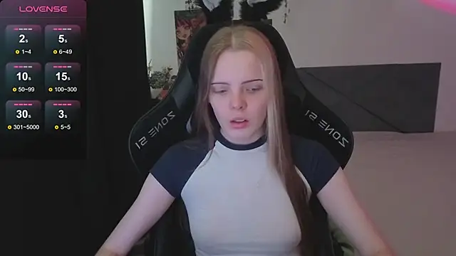 Luna Navy online show from November 5, 9:03 am